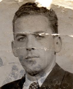 Beschädigte, vergilbte oder verblasste Fotos